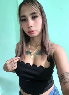 Queen - puta in Makati City Photo 1 of 24