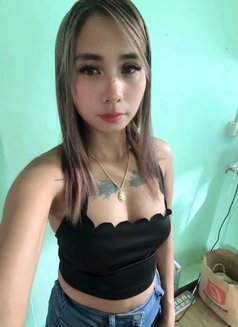 Queen - puta in Makati City Photo 4 of 24