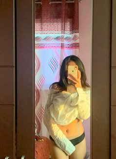 Queen Gfe Cam Show & Meet - escort in Noida Photo 1 of 3