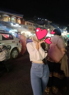 Queen Gfe Cam Show & Meet - escort in Noida Photo 2 of 3