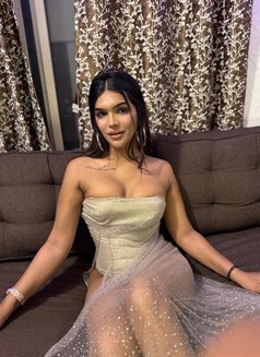 Queen Gia - Transsexual escort in Mumbai Photo 9 of 10