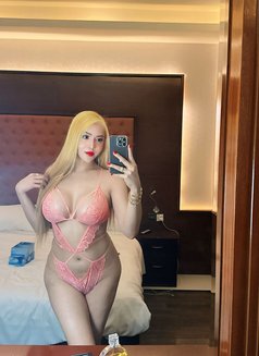 Queen Goddess Natasha - Transsexual escort in Abu Dhabi Photo 12 of 21