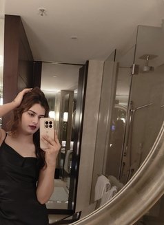 "Queen in my natural Body" - Transsexual escort in Bangalore Photo 14 of 21