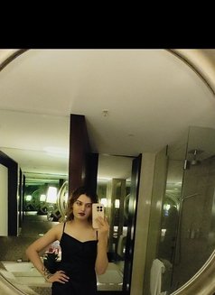 "Queen in my natural Body" - Transsexual escort in Bangalore Photo 17 of 21
