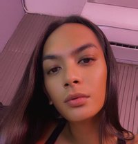 Queen J - Transsexual escort in Manila