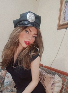 Queen JIJI - Acompañantes transexual in Beirut Photo 12 of 16