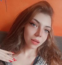 Queen JIJI - Transsexual escort in Beirut