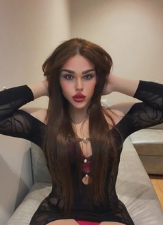 Queen JIJI ๐ฑ๐ง - Transsexual escort in Dubai Photo 4 of 28