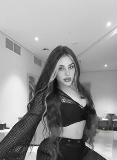 Queen JIJI 🇱🇧 - Acompañantes transexual in Dubai Photo 21 of 23