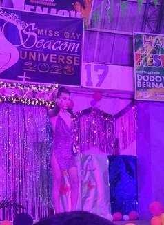 Queen Justin - Acompañantes transexual in Manila Photo 2 of 3