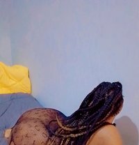 Queen - escort in Cairo