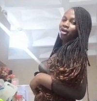Queen - Transsexual escort in Nairobi