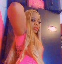 Queen - escort in Accra