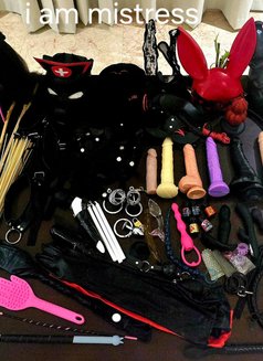 Queen (Lady Mistress ) - dominatrix in Al Manama Photo 3 of 9