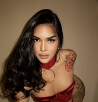 LIMITED DAYS IN BANGKOK - Transsexual escort in Bangkok