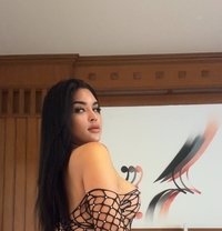 QUEEN LEEHLA VERSATILE JUST ARRIVED - Transsexual escort in Singapore