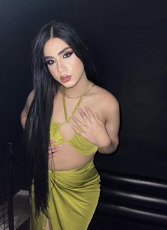 Queen LILITH - Transsexual escort in Beirut Photo 8 of 8