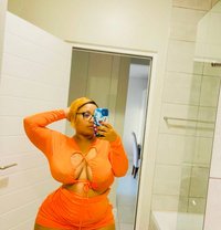 Queen Love - escort in Muscat