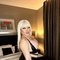 Queen Masha BIG Load - Transsexual escort in Abu Dhabi Photo 2 of 19