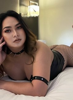 Queen/Mistress MiMi D’Dominatrix - Transsexual escort in Bangkok Photo 25 of 29