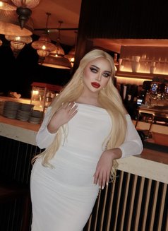 Queen Monika last day in Riyadh - Acompañantes transexual in Riyadh Photo 10 of 15
