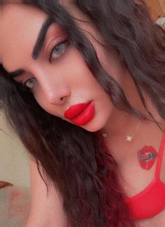 Queen Naya - Transsexual escort in Damascus Photo 4 of 7