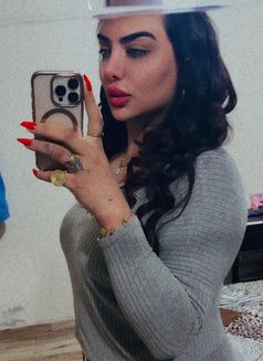 Queen Naya - Transsexual escort in Damascus Photo 6 of 7