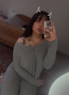 Queen Naya - Transsexual escort in Damascus Photo 8 of 8