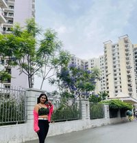 Queen - escort in Kathmandu