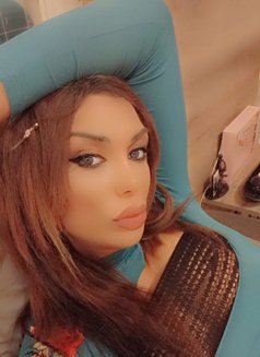Queen nina - Transsexual escort in Beirut Photo 15 of 15