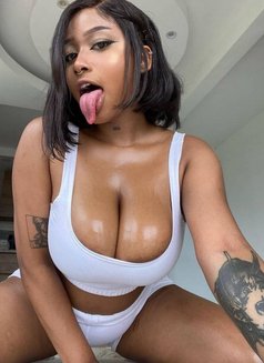 Queen Nora - escort in Tokyo Photo 1 of 3