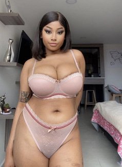 Queen Nora - escort in Tokyo Photo 2 of 3