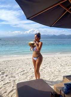 QUEEN OF DEEPTHROAT, ANAL AND PUSSY - puta in Bali Photo 29 of 30