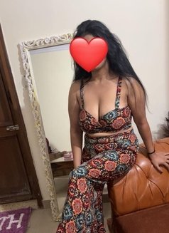 queen of heart real Meet Nd Camshow - escort in New Delhi Photo 7 of 12