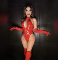 QUEEN OF MASSIVE DICK🌭FULLY/FUNCTIONAL - Transsexual escort in Abu Dhabi Photo 1 of 15