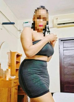 Queen of rimming and blowjob - puta in Bangalore Photo 8 of 9