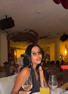 Queen of squirt and doggy style - escort in Bali Photo 27 of 28
