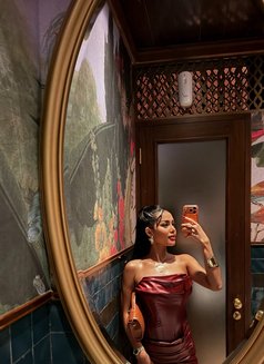 Queen of squirt and doggy style - escort in Bali Photo 24 of 25