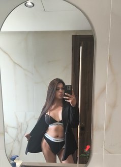 Queen olivia - Transsexual escort in Casablanca Photo 17 of 27