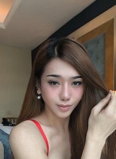 QUEEN OLIVIA /poppers - Transsexual escort in Abu Dhabi Photo 5 of 21