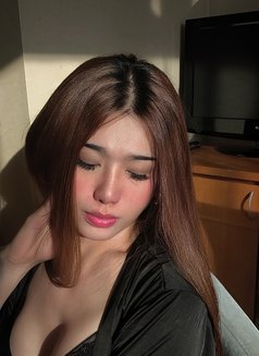 QUEEN OLIVIA /poppers - Transsexual escort in Abu Dhabi Photo 17 of 21