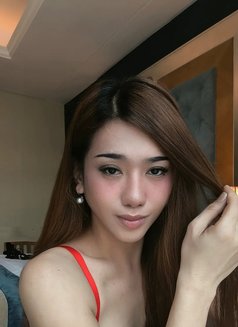 QUEEN OLIVIA /poppers - Transsexual escort in Dubai Photo 23 of 30