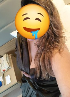 Queen Rani Beautiful Housewife - escort in New Delhi Photo 1 of 4