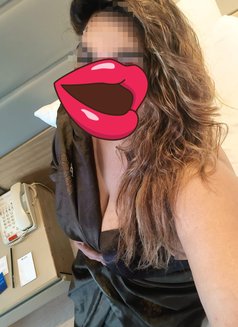 Queen Rani 🫦Beautiful🥀Housewife - puta in Moradabad Photo 8 of 8