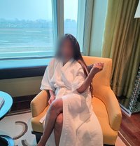 Queen Rani real meet & Cam show 🤍 - escort in Mumbai