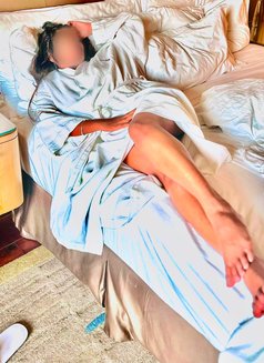 Queen Rani real meet & Cam show 🤍 - escort in Mumbai Photo 2 of 10