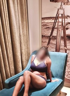 Queen rani Real meet& Camshow - escort in Mumbai Photo 7 of 7