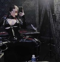 Queen@riri - dominatrix in Potsdam