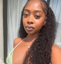 Queen - escort in Abu Dhabi