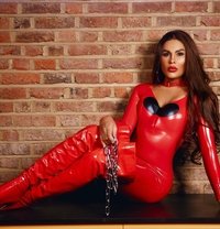 BYANKA QUEEN - Transsexual escort in Dubai Photo 1 of 19